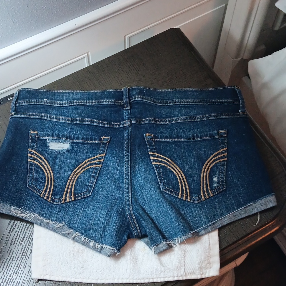Hollister bundle of shorts - Picture 5 of 5